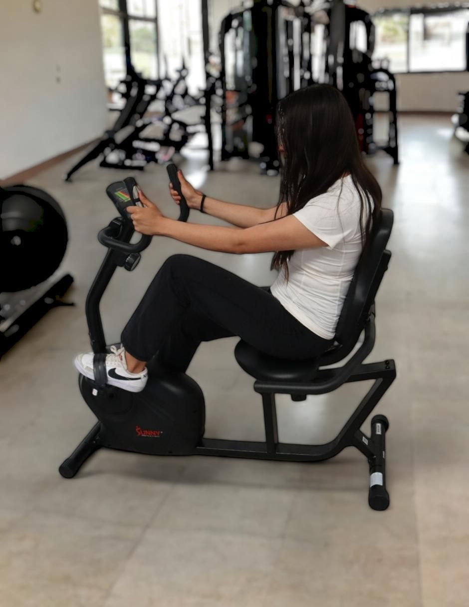 Bicicleta recumbente acero y plástico 4